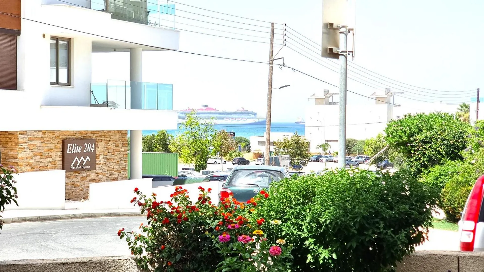 Stylish Studio - 2 Minutes From Kastella Beach Larnaca 0*,  Cyprus